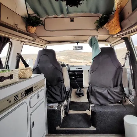 Camelvans Lanzarote California Volkswagen T3 カレタ・デ・ファマラ